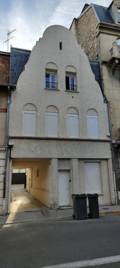 Le Barbatre Lägenhet Reims Exteriör bild